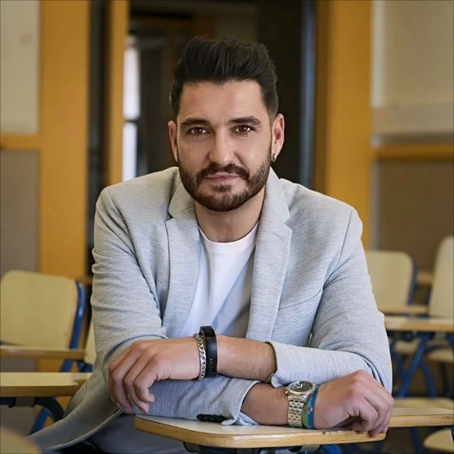 Dr. Fernando Macías-Aranda